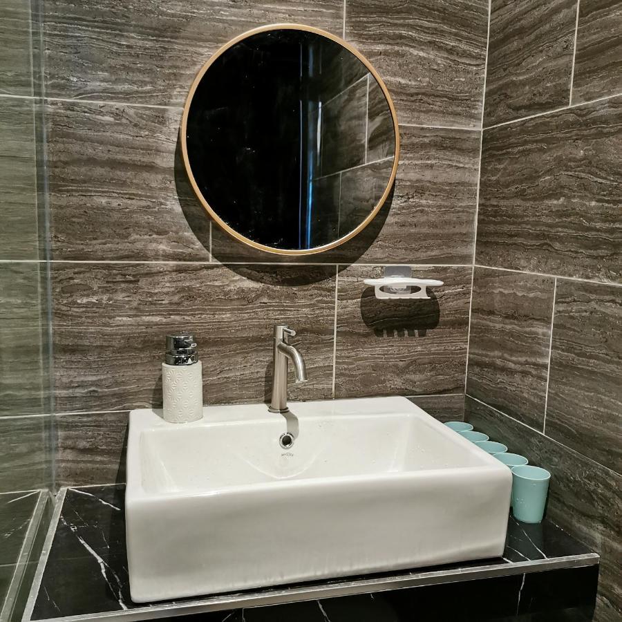 Foresight Hotel Тавау Екстериор снимка