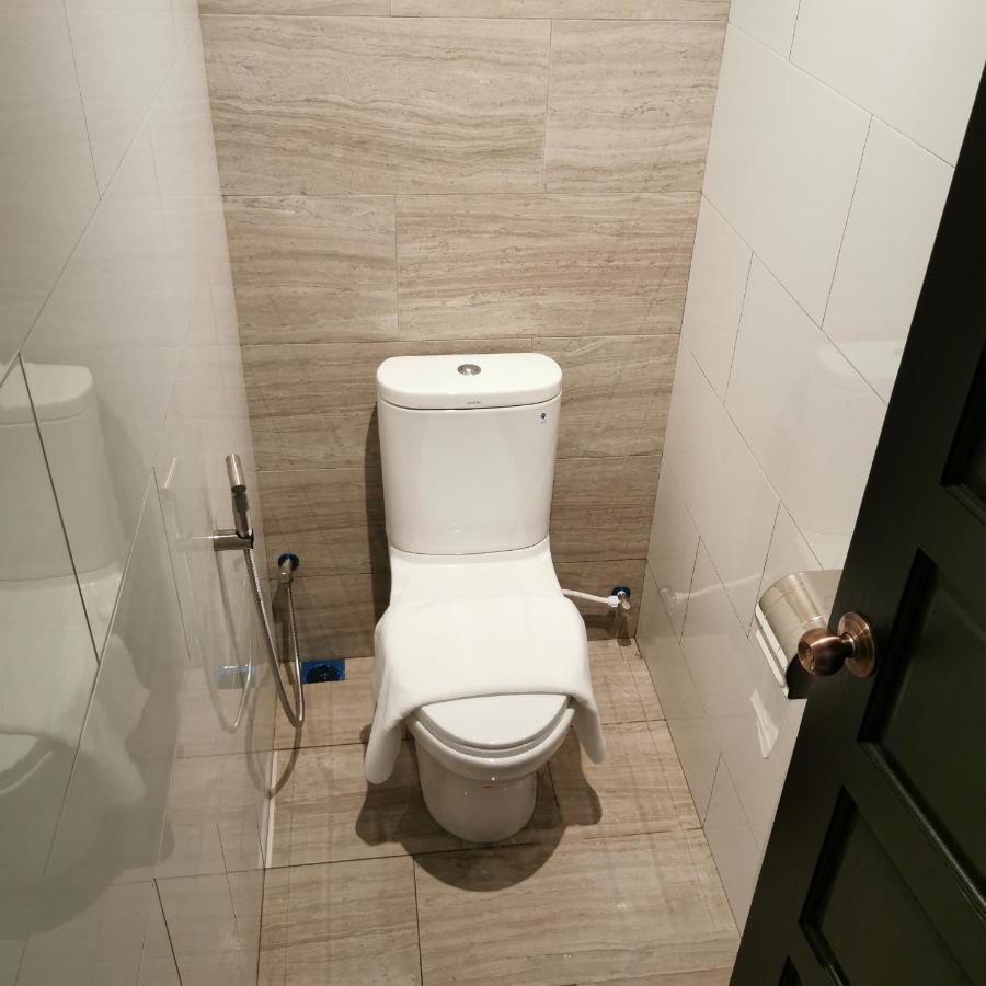 Foresight Hotel Тавау Екстериор снимка